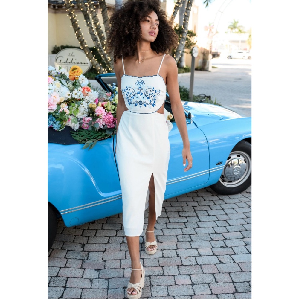 Chic White Midi Dress with Blue Embroidery